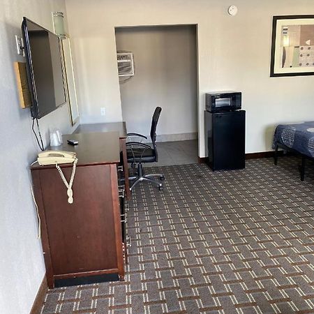 New Budget Inn Eaton Extérieur photo